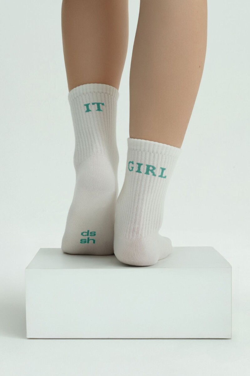 LOUNGEWEAR IT GIRL YAZILI BEYAZ / YEŞİL ÇORAP - 1